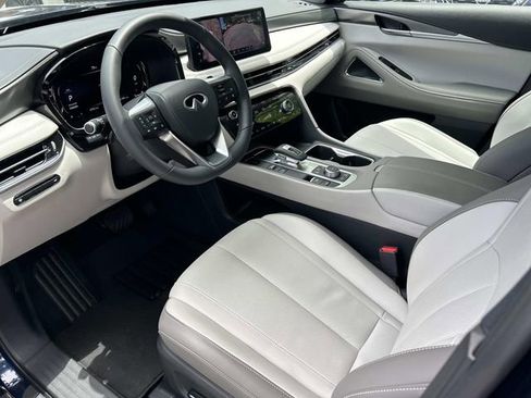 Certified 2026 INFINITI QX60 Luxe w/ Cargo Package FWD image 15
