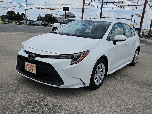 Used 2021 Toyota Corolla LE FWD image 1