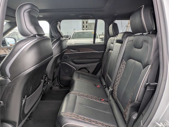 Certified 2025 Jeep Grand Cherokee Summit w/ Obsidian Package AWD/4WD image 14