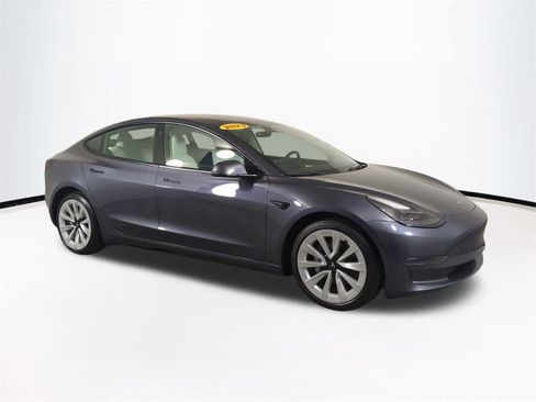 Used 2022 Tesla Model 3 Long Range image 2