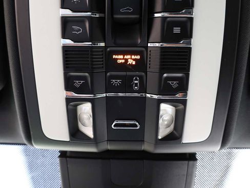Used 2017 Porsche Cayenne S AWD/4WD image 34