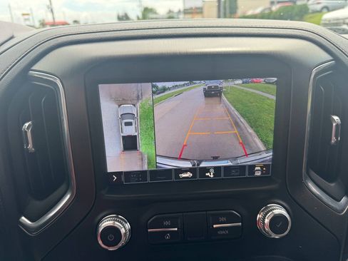 Used 2021 GMC Sierra 1500 AT4 w/ Technology Package AWD/4WD image 17