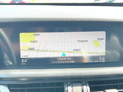 Used 2018 Alfa Romeo Stelvio AWD image 37