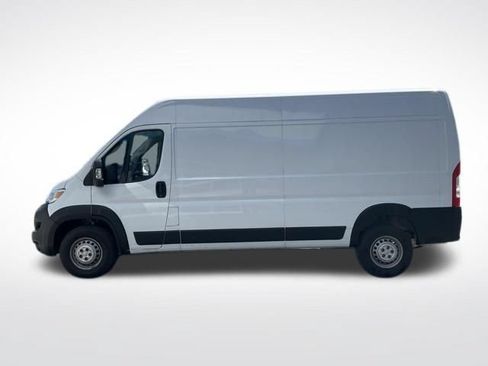 Used 2025 RAM ProMaster 2500 w/ Convenience Group FWD image 11