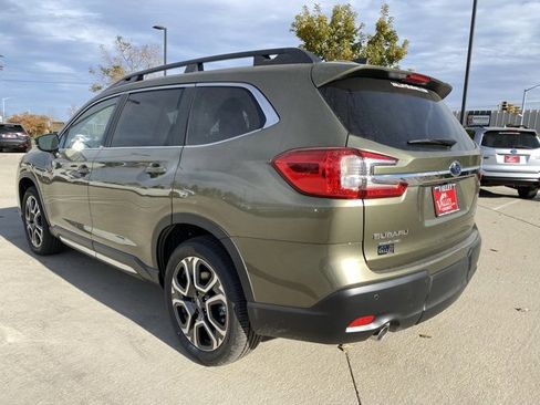New 2025 Subaru Ascent Limited image 3