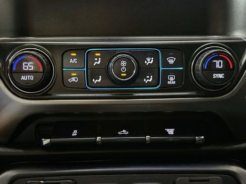 Used 2019 Chevrolet Silverado 3500 LTZ AWD/4WD image 15