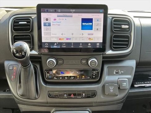 New 2025 RAM ProMaster 2500 w/ Quick Order Package 22G SLT image 13