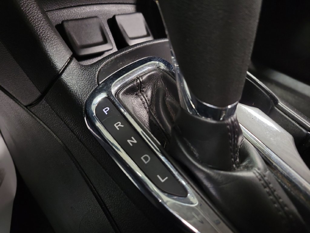 Used 2017 Chevrolet Cruze LT w/ Convenience Package FWD image 18