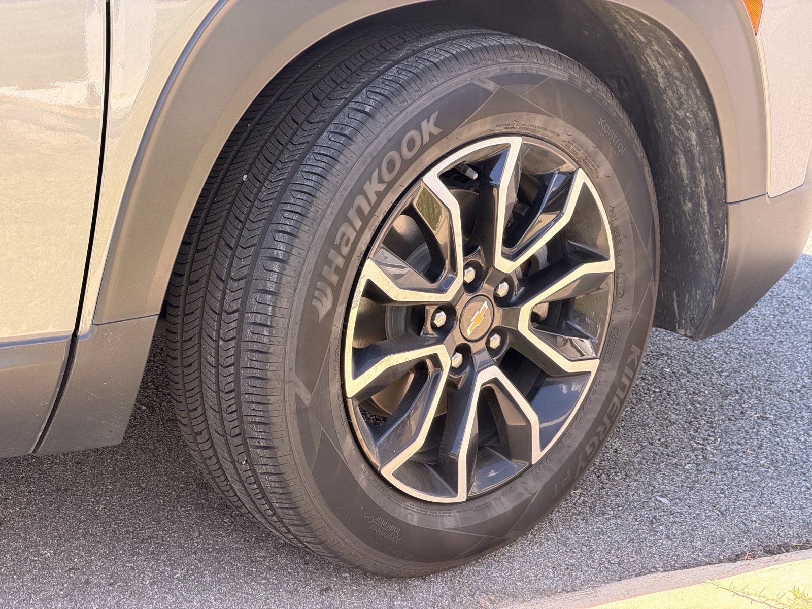 Used 2023 Chevrolet TrailBlazer ACTIV w/ Sun and Liftgate Package FWD image 5