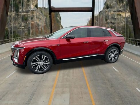 New 2026 Cadillac Lyriq Luxury RWD image 5