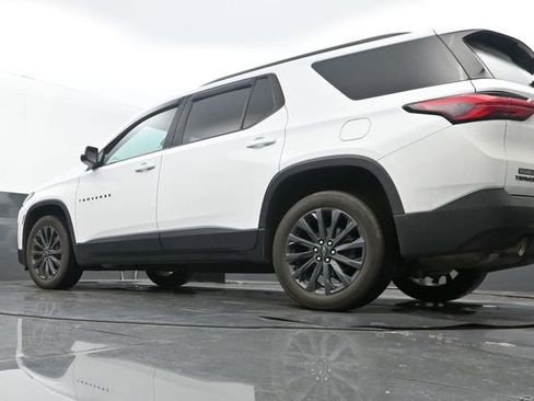 Used 2023 Chevrolet Traverse RS image 10