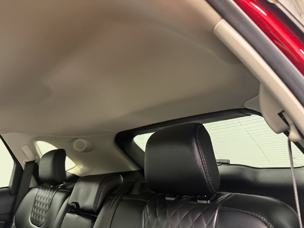 Used 2024 Ford Edge Titanium AWD/4WD image 9