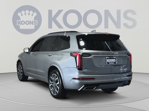 Used 2024 Cadillac XT6 Sport w/ LPO, Floor Liner Package AWD/4WD image 10