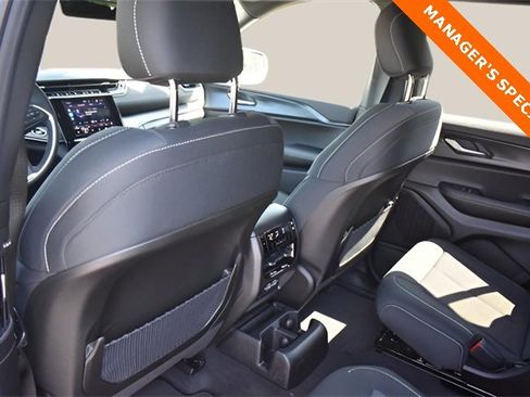 New 2025 Jeep Grand Cherokee L Laredo w/ Luxury Tech Group I image 13