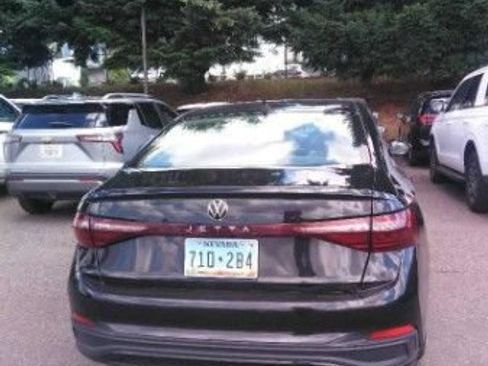Used 2025 Volkswagen Jetta S FWD image 3