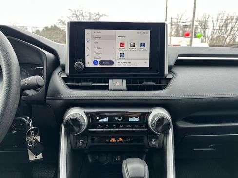 Used 2025 Toyota RAV4 LE image 15