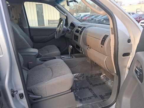 Used 2006 Nissan Frontier SE w/ (P01) Power Pkg image 18