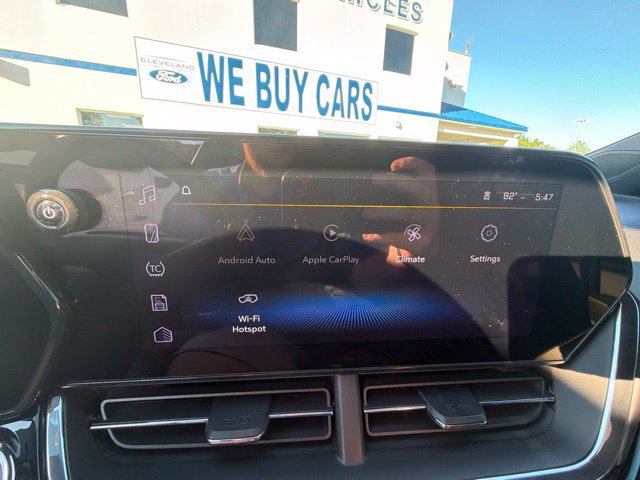 Used 2025 Chevrolet Trax RS w/ Driver Confidence Package FWD image 34