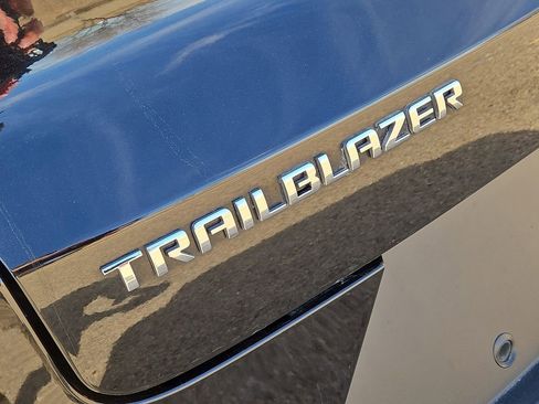 Used 2022 Chevrolet TrailBlazer LT w/ Convenience Package image 11