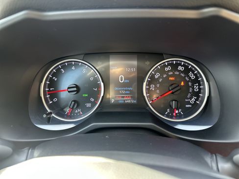 Used 2021 Toyota RAV4 XLE Premium image 21