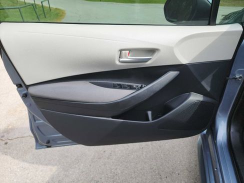 Used 2020 Toyota Corolla LE w/ LE Premium Package FWD image 12