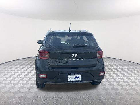 Used 2024 Hyundai Venue SEL FWD image 6