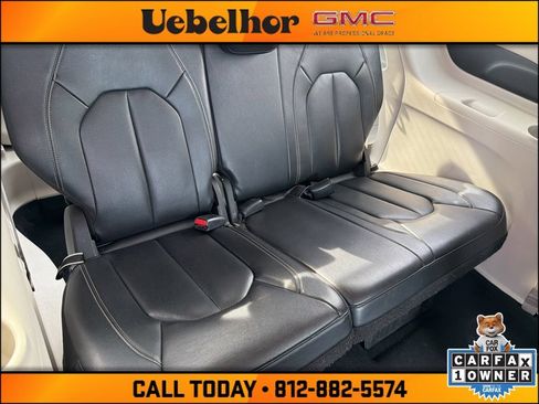 Used 2022 Chrysler Pacifica Touring-L FWD image 8