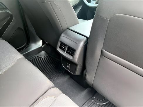 Certified 2023 Chevrolet Equinox LT FWD image 19