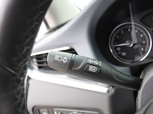 Used 2021 Buick Enclave Premium w/ Sun and Sites Package FWD image 12