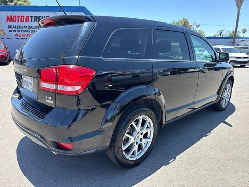 Used 2018 Dodge Journey GT FWD image 4
