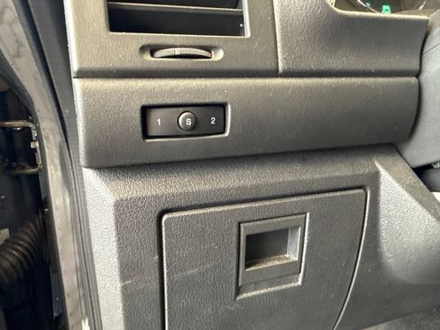 Used 2010 Jeep Liberty Limited AWD/4WD image 17