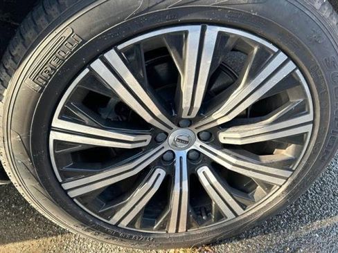 Certified 2023 Volvo XC90 B6 Plus w/ Protection Package Premier image 21