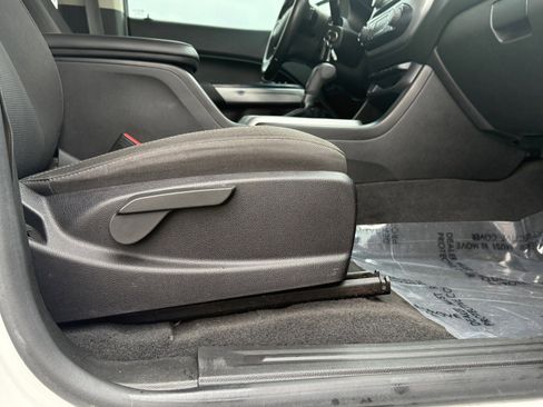 Used 2019 Chevrolet Colorado LT image 11