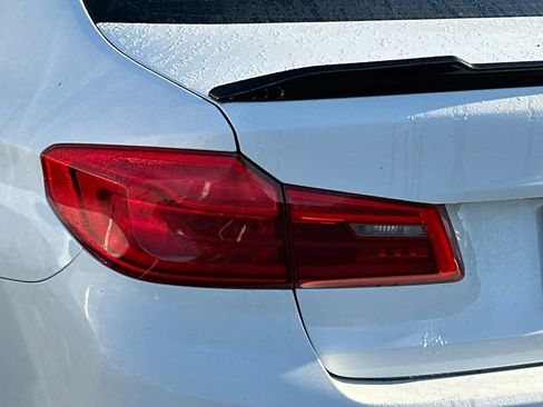 Used 2019 BMW 540i w/ M Sport Package image 15