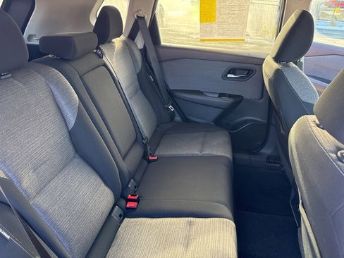 Used 2021 Nissan Rogue SV image 8