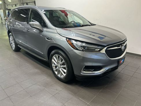 Used 2019 Buick Enclave Premium w/ Experience Buick Package AWD/4WD image 2