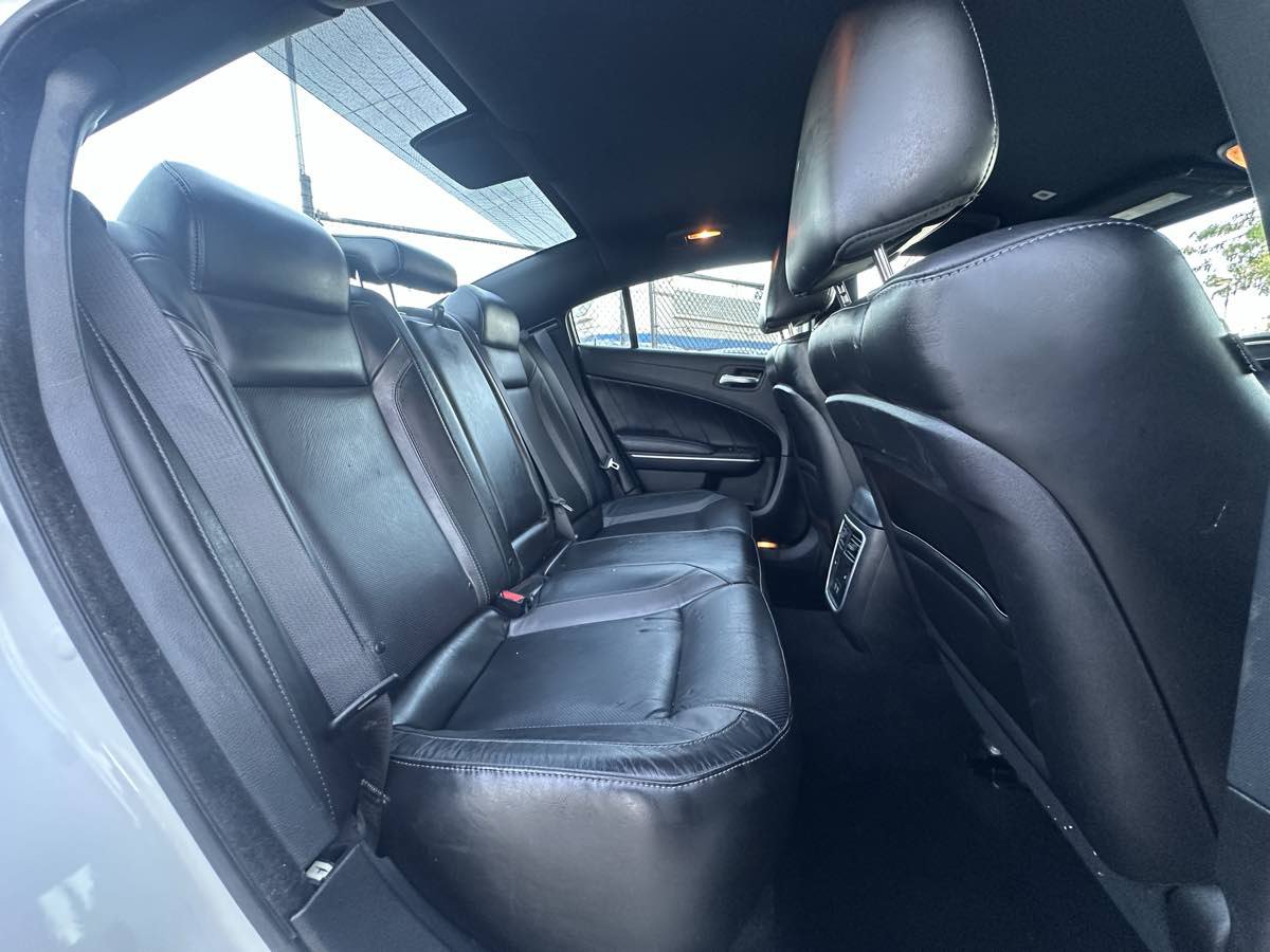 Used 2022 Dodge Charger SXT w/ Plus Group RWD image 32