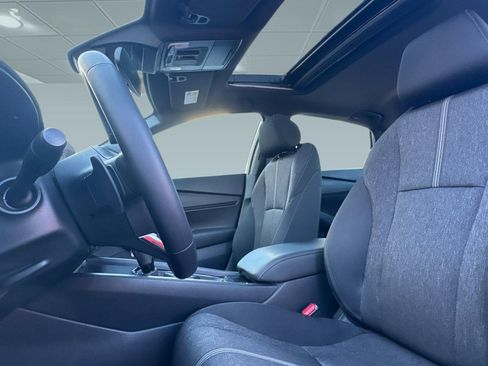 Used 2025 Honda Accord Sport image 15