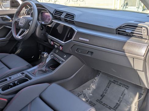 New 2025 Audi Q3 2.0T Premium Plus image 9