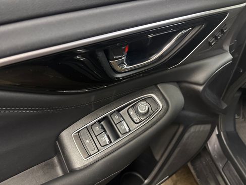 Certified 2025 Subaru Outback Limited image 11