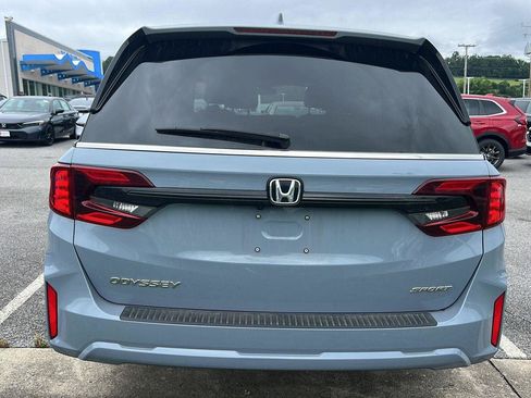 Certified 2025 Honda Odyssey Sport-L image 4