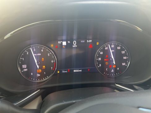 Certified 2022 Buick Envision Essence w/ Technology Package I image 13