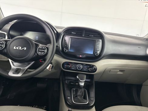 Used 2025 Kia Soul LX FWD image 21