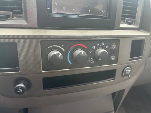 Used 2006 Dodge Ram 2500 Truck SLT RWD image 16