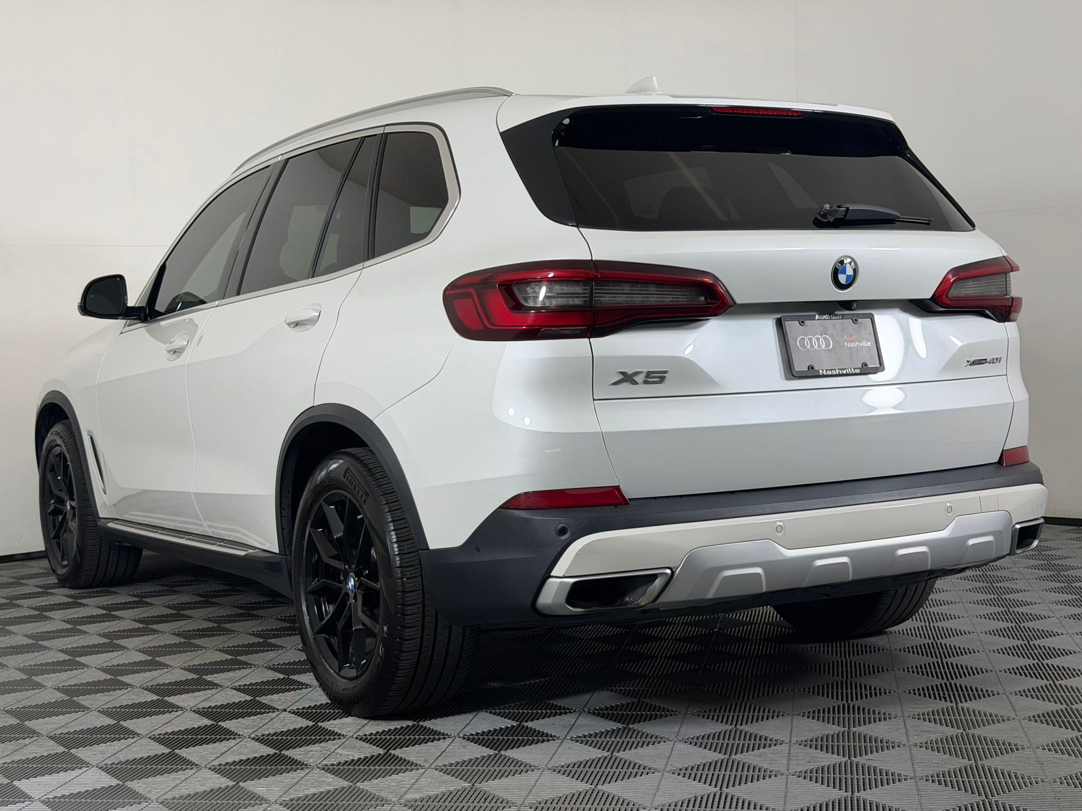 Used 2020 BMW X5 xDrive40i w/ Premium Package AWD/4WD image 3