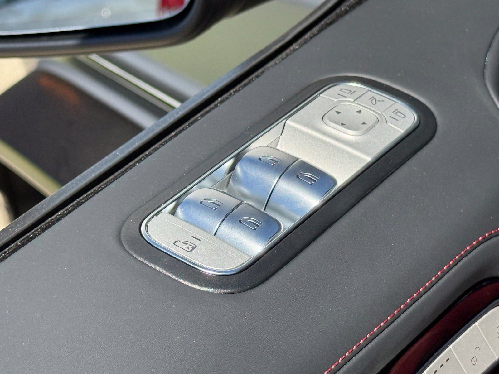 New 2027 Mercedes-Benz G 580 e image 17