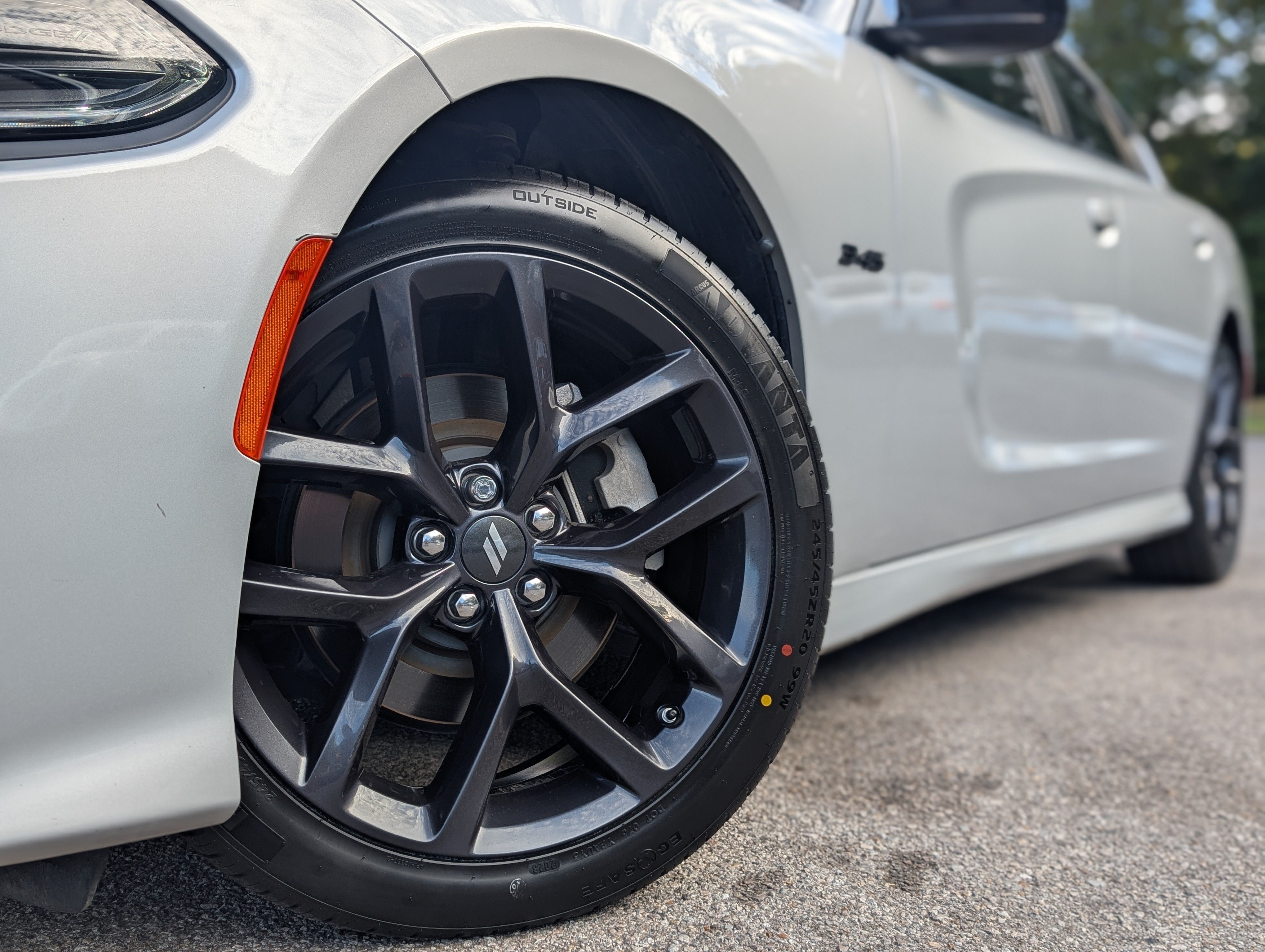 Used 2023 Dodge Charger R/T w/ Plus Group RWD image 31