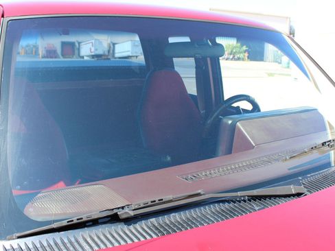 Used 1990 Chevrolet Silverado 1500 2WD Extended Cab image 28