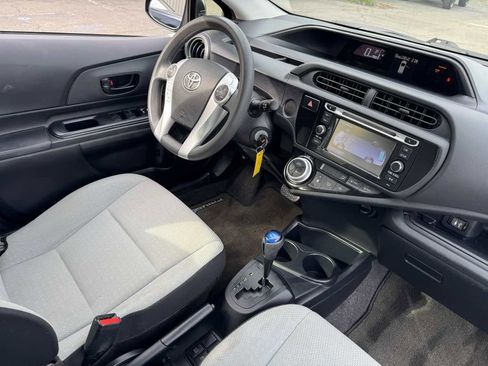 Used 2016 Toyota Prius C One image 13