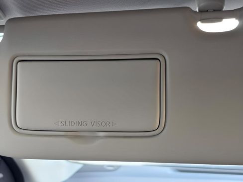 Used 2020 Nissan Rogue Sport SV image 26